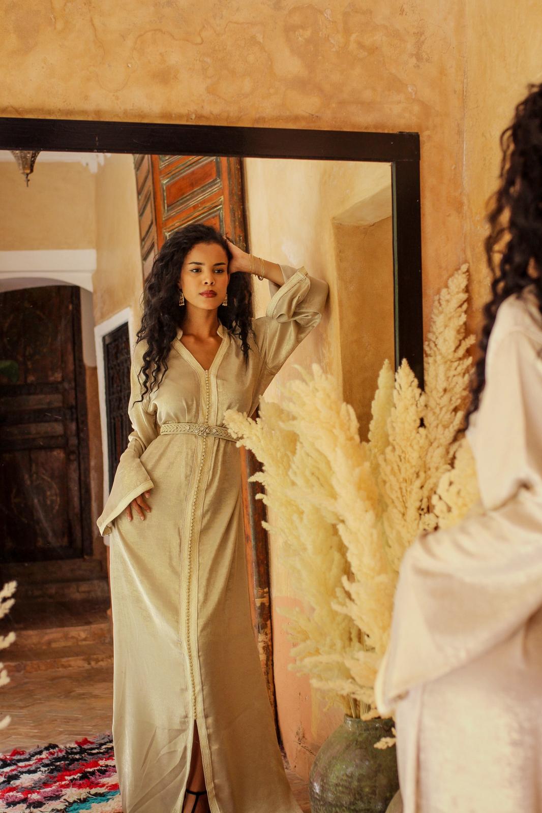 Caftan Wadia blanc cassé marocain — Dihya Caftan Marseille